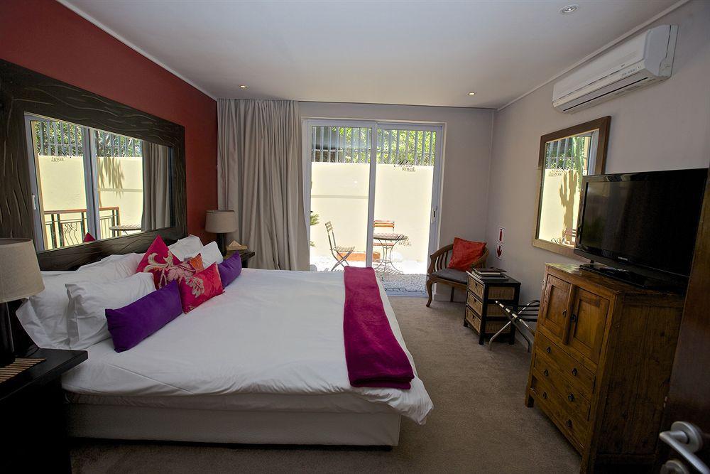 Primi Royal Hotel